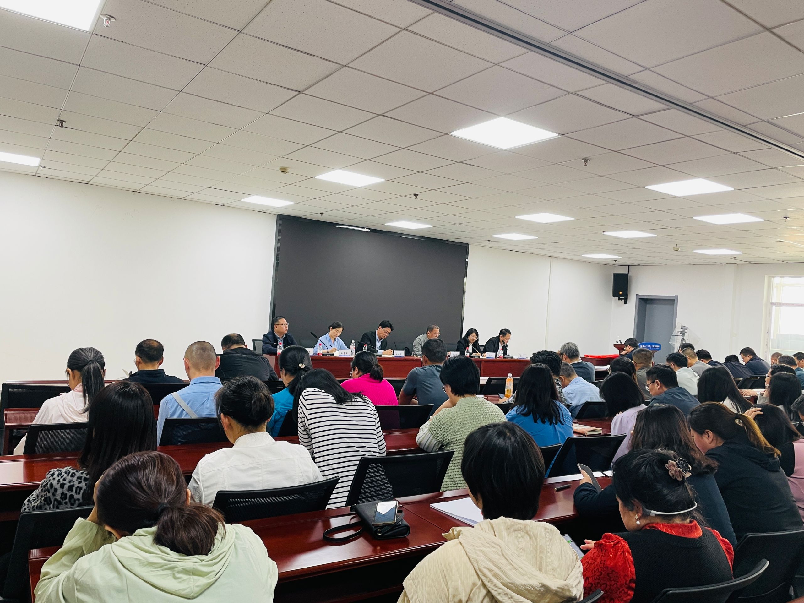 集团第四届党委第一轮巡察第二巡察组召开巡察公司党委动员会